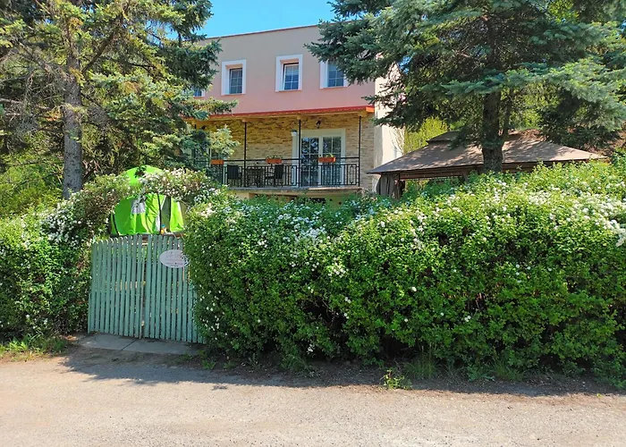 Дом отдыха Evetes *